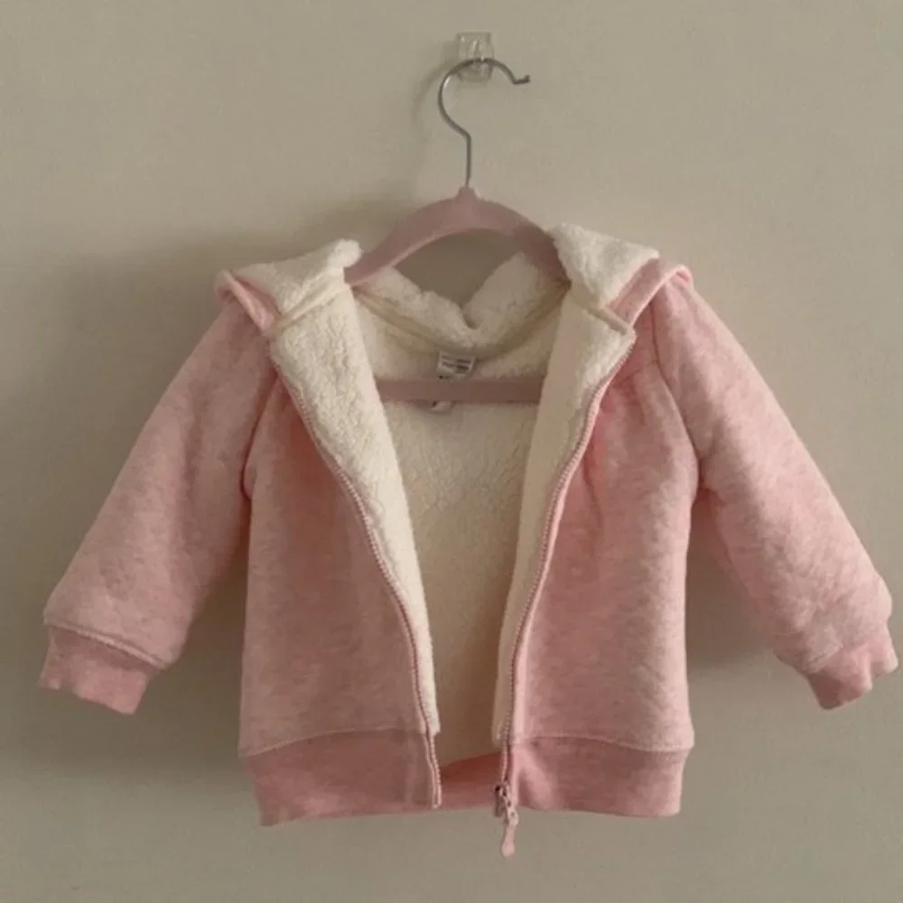 Carter’s pink hooded sweater jacket for baby size 6-9 months